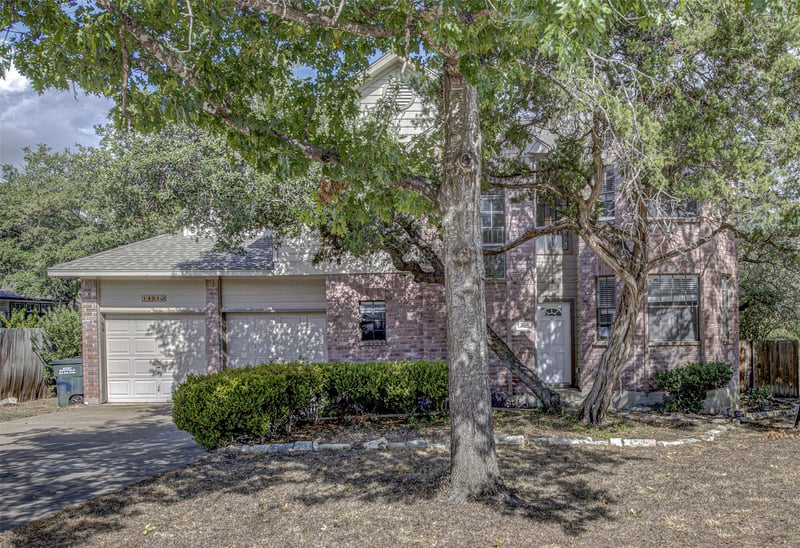 Virtual tour of 1401  Deepwoods Trl