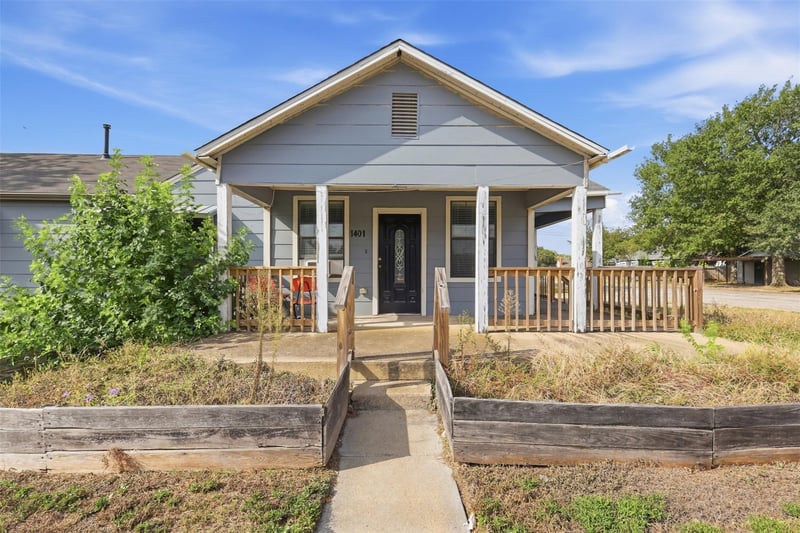 Virtual tour of 1401 E 29th St