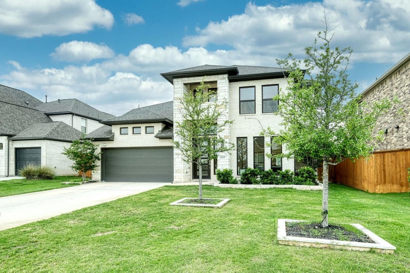 Virtual tour of 1401 Mulberry Oak Ln