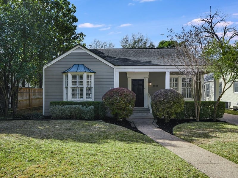 Virtual tour of 1401 Westover RD