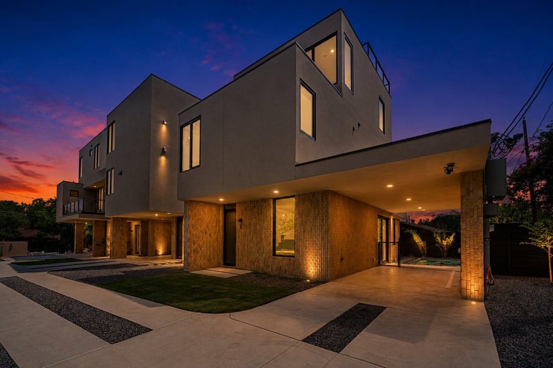 Virtual tour of 1403 Barton Hills DR Unit #3