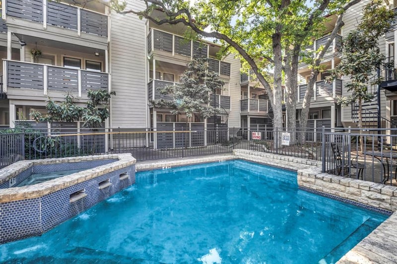 Virtual tour of 1404 Norwalk LN Unit #203