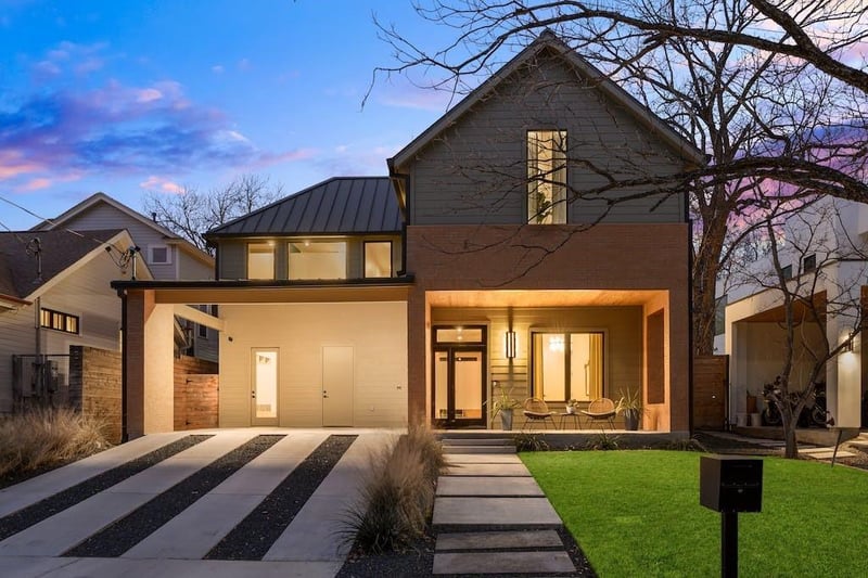 Virtual tour of 1404 Oxford Ave