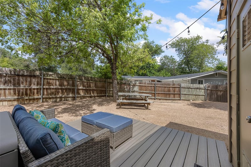 Virtual tour of 1404 Southport DR Unit #A