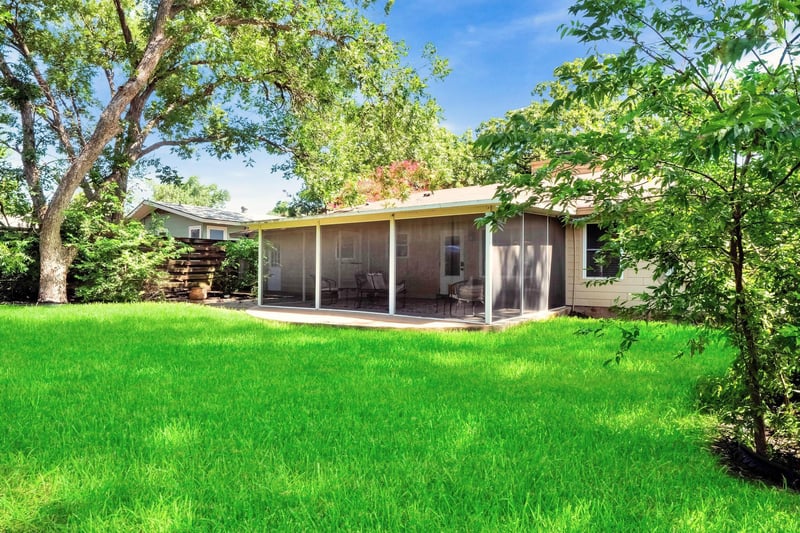Virtual tour of 1405 Briarcliff BLVD