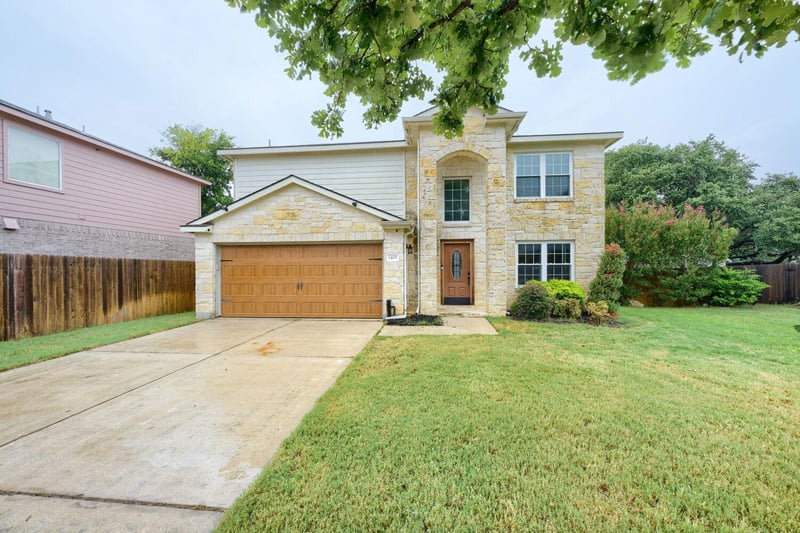 Virtual tour of 1405 Hawk DR