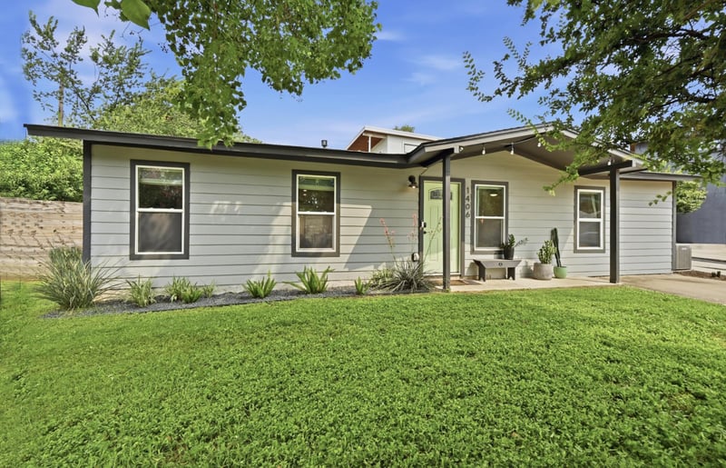 Virtual tour of 1406 Camelot CIR Unit #1