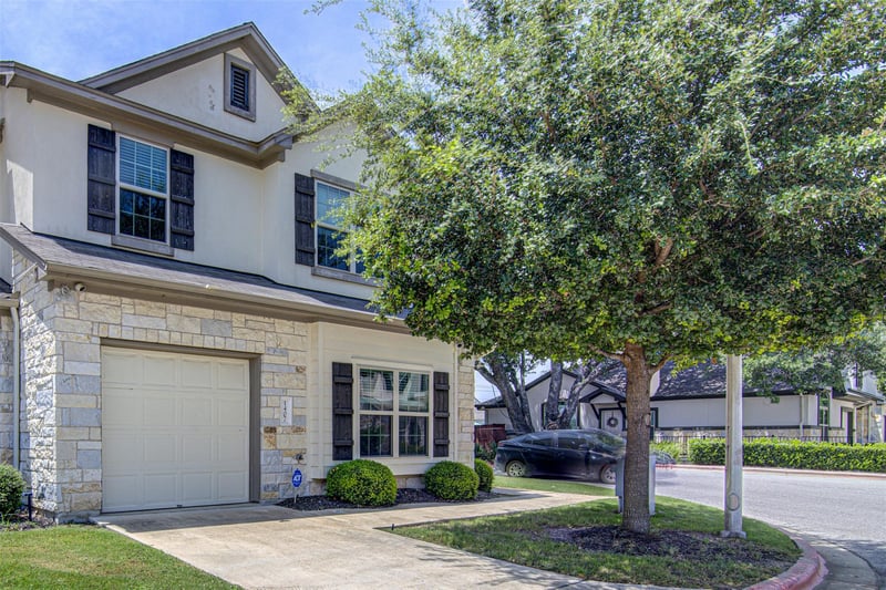 Virtual tour of 1407 Airedale RD Unit #1104