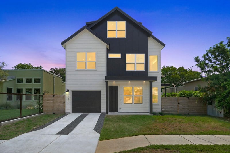 Virtual tour of 1407 Cedar Ave Unit #1