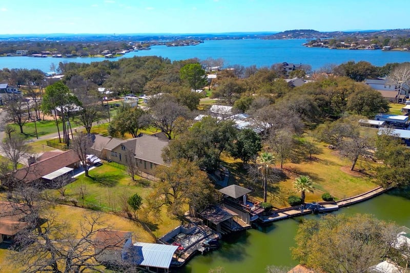 Virtual tour of 1408 Highland Dr