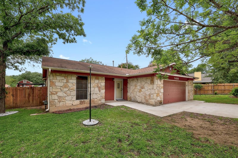 Virtual tour of 1409 Old Tract RD