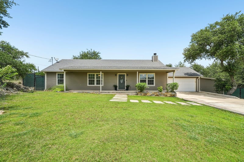 Virtual tour of 141 Arnold DR
