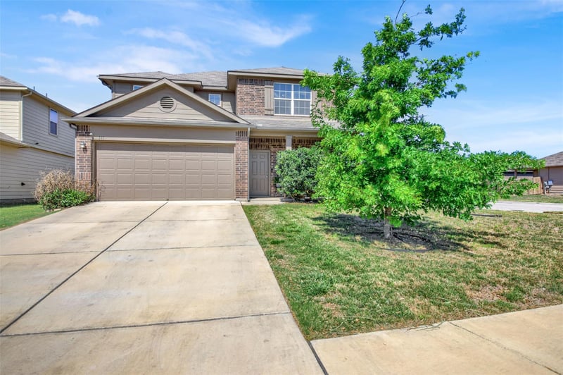 Virtual tour of 141 Hess Dr