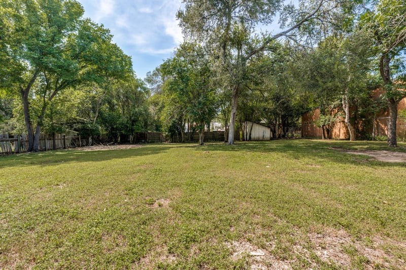 Virtual tour of 1412 W Hopkins ST