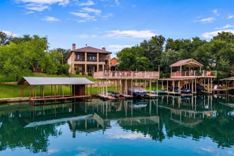 Virtual tour of 1413 County Road 132A