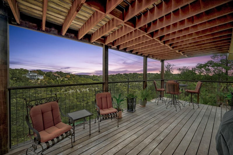 Virtual tour of 1417 Bay Hill DR