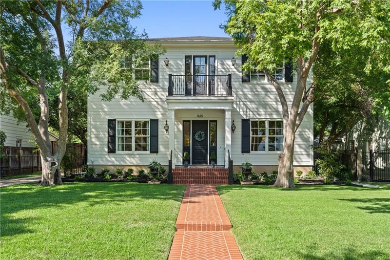 Virtual tour of 1418 Preston Ave