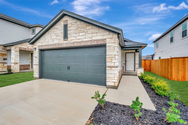 Virtual tour of 142 Big Banyan DR