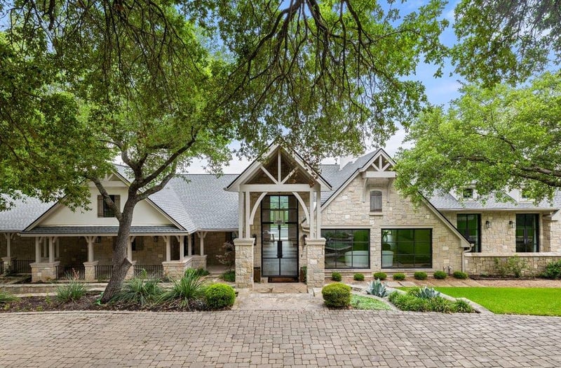 Virtual tour of 1421 Circle Ridge DR