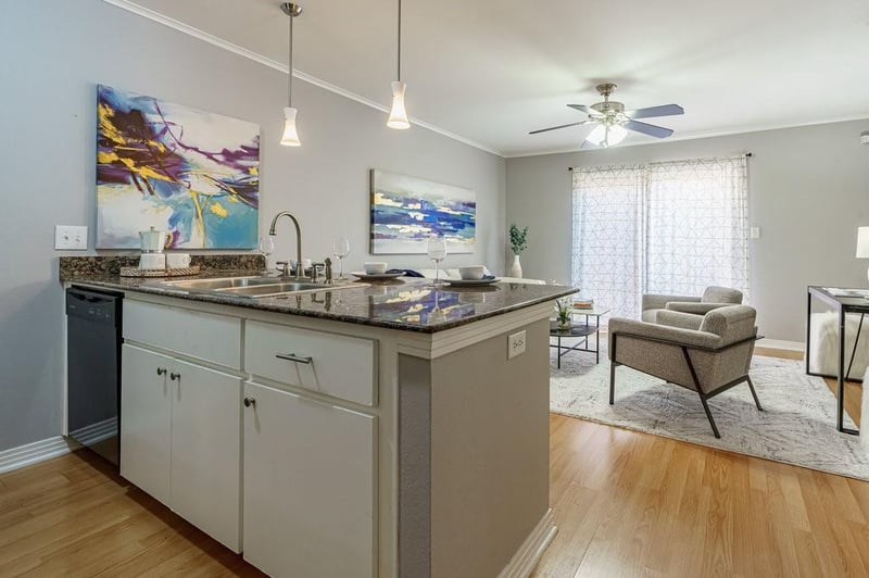 Virtual tour of 1422 Collier ST Unit #110