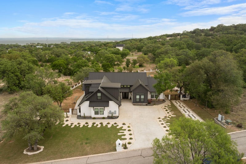 Virtual tour of 143 Keystone RDG