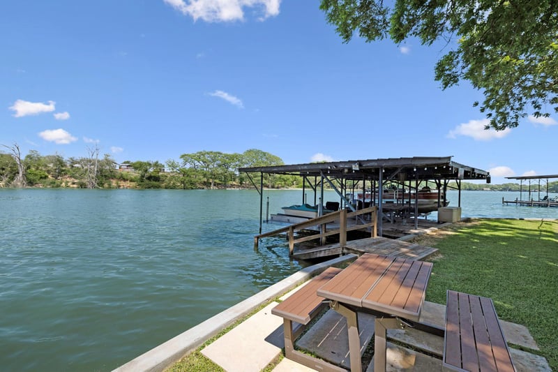 Virtual tour of 1435 E Zipp RD