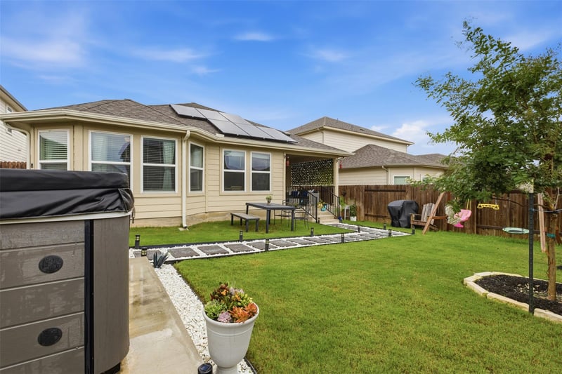 Virtual tour of 144 El Capitan LOOP