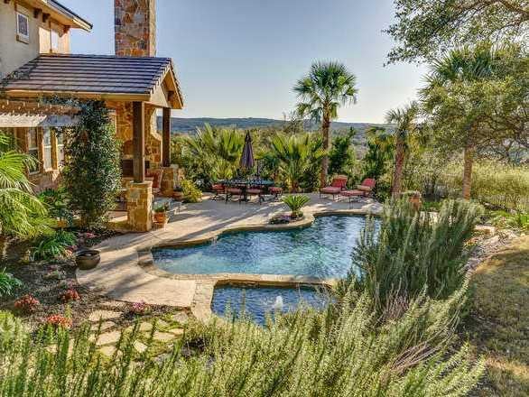 Virtual tour of 14404 Heron Bay CV