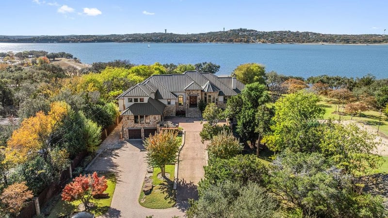 Virtual tour of 14423 Ridgetop TER