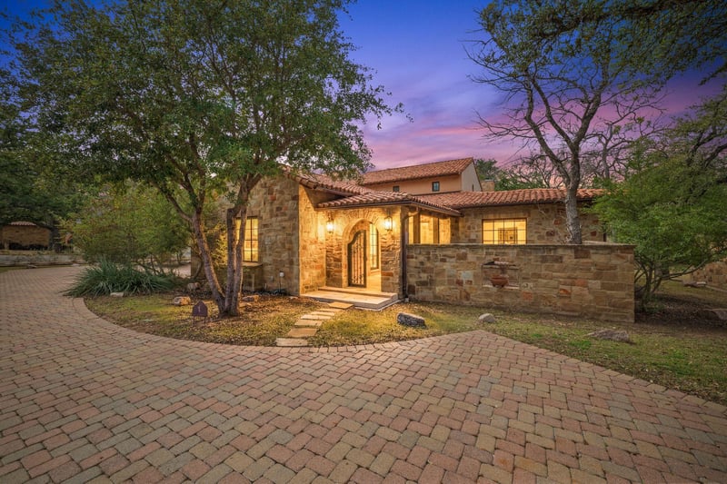 Virtual tour of 145 La Serena Loop