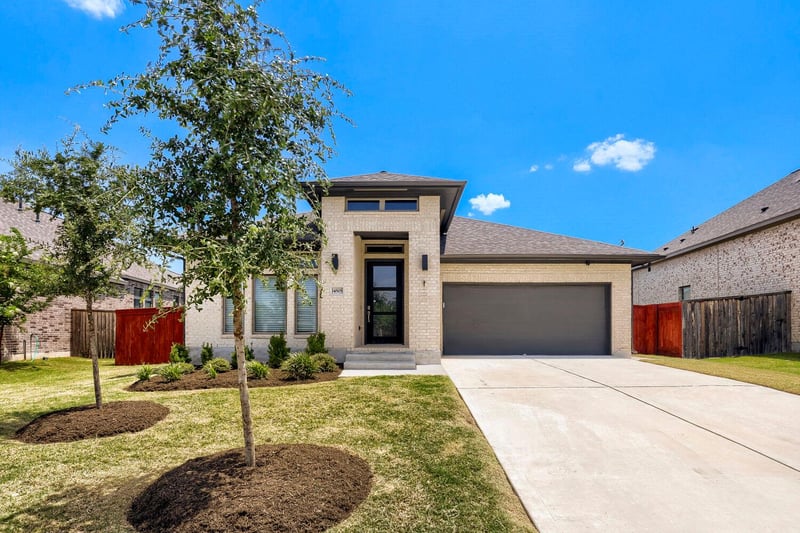 Virtual tour of 14505 Kira LN