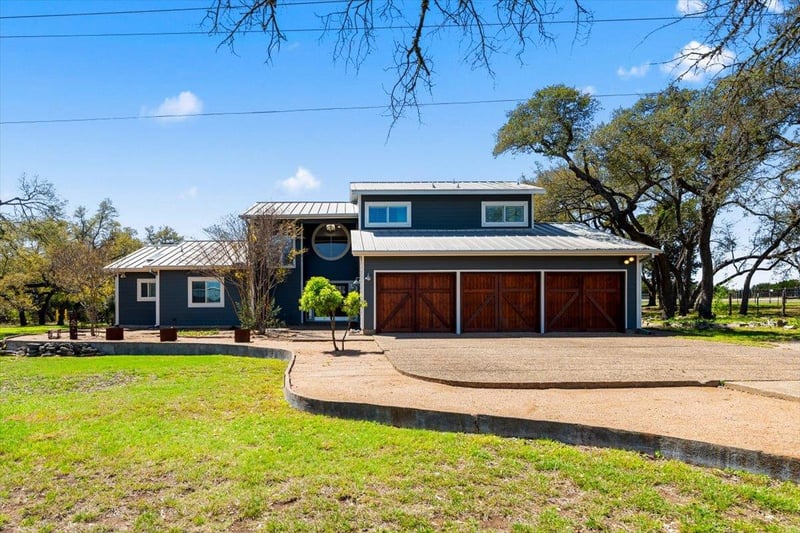 Virtual tour of 14519 Fitzhugh RD