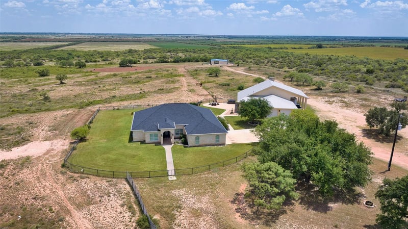 Virtual tour of 1456 N Us Highway 283