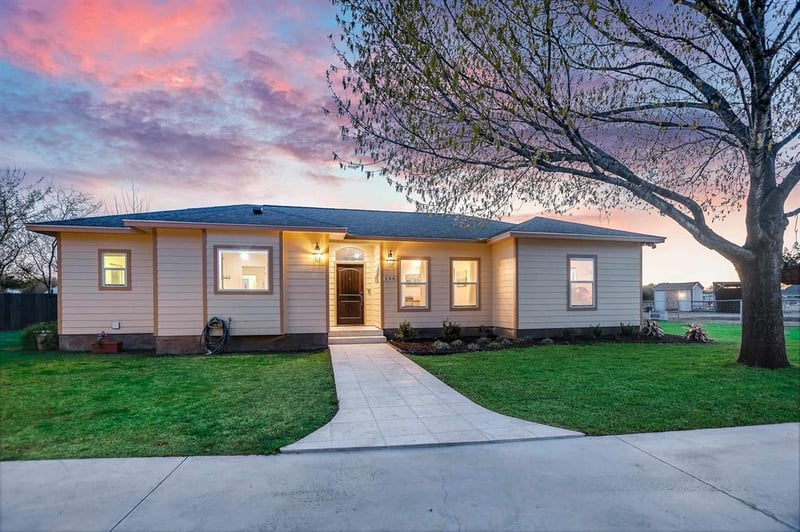 Virtual tour of 146 Meadow LN