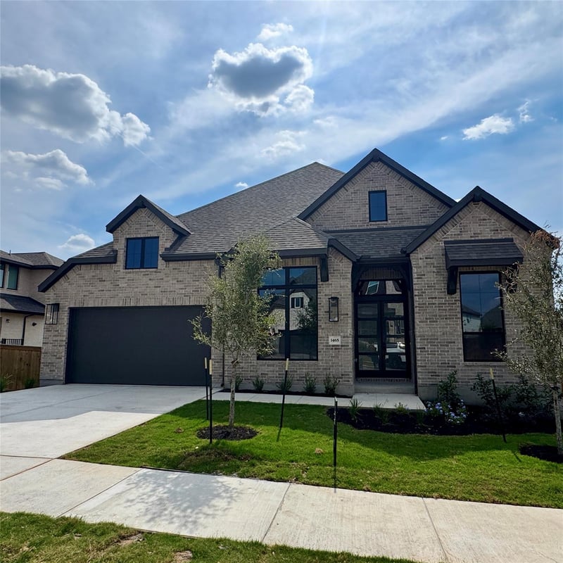 Virtual tour of 1465 Amanda Paige Dr