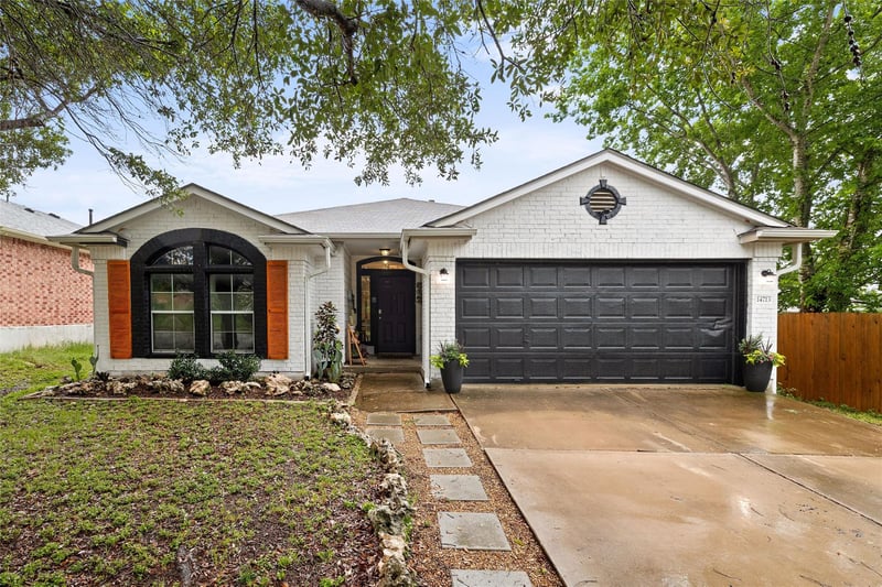 Virtual tour of 14713 Earl Grey Ln