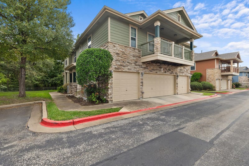 Virtual tour of 1481 E Old Settlers Blvd Unit #1503