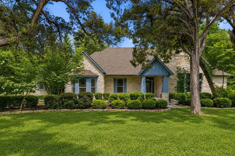 Virtual tour of 14915 Arrowhead Dr