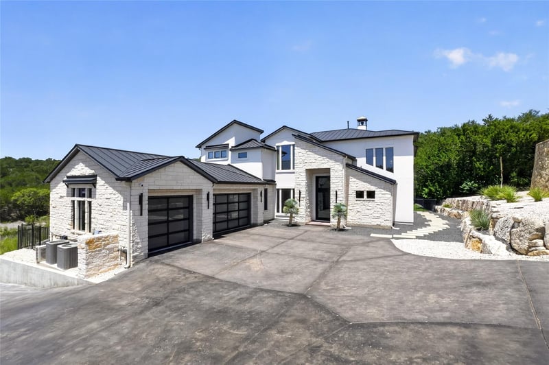 Virtual tour of 14916 Copper Ridge LN