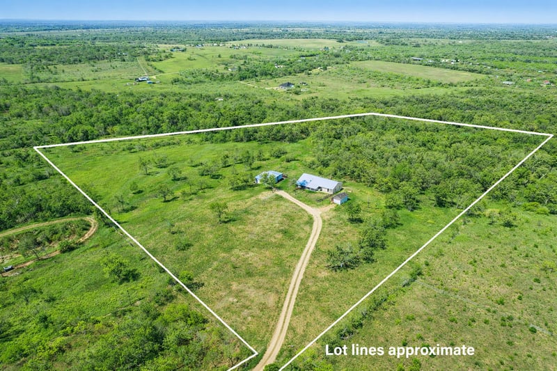 Virtual tour of 14985 Fm 86
