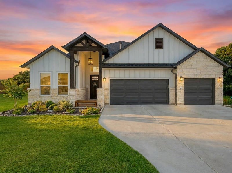 Virtual tour of 150 McNaughton DR
