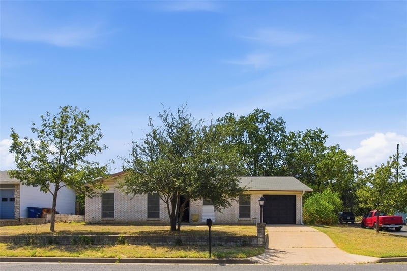 Virtual tour of 1500 Brandt DR