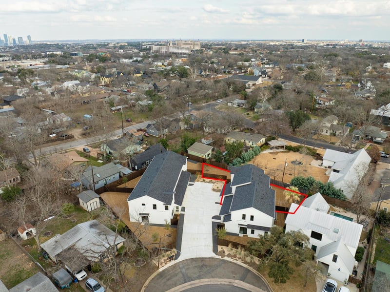 Virtual tour of 1500 Sylvan Glade Unit #2B