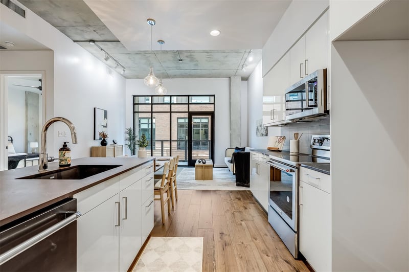 Virtual tour of 1501 E 4th ST Unit #206