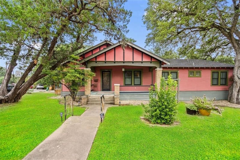 Virtual tour of 1501 Travis Heights Blvd
