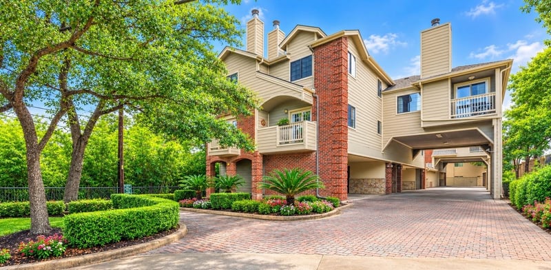 Virtual tour of 1506 Forest Trl Unit #101