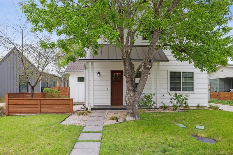 Virtual tour of 1506 Payne Ave Unit #A