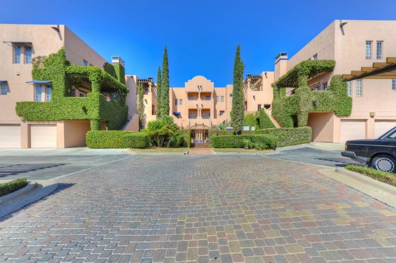 Virtual tour of 1506 W 13th St Unit #14