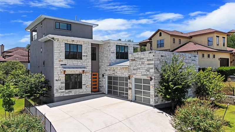Virtual tour of 15087 Dorothy DR