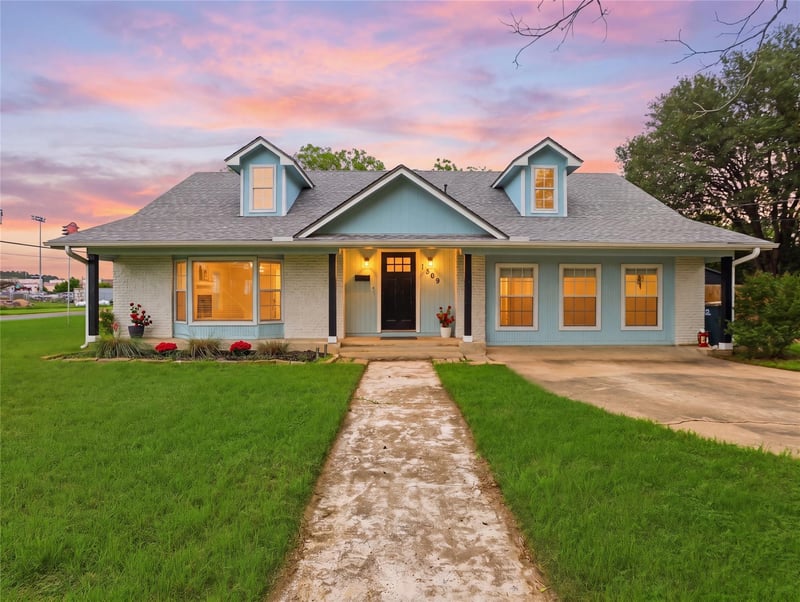 Virtual tour of 1509 Hill ST
